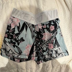 Small Nike pro floral print shorts